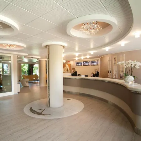 ホテル Parc Gritti 4*