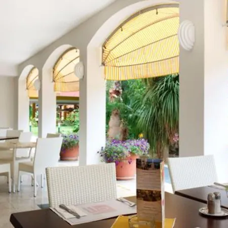 Отель Parc Gritti 4*